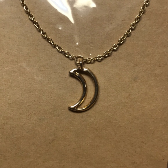 🌙gold crescent moon charm necklace🌙 - Picture 5 of 8